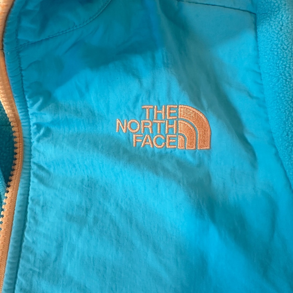 The North Face Big Girls’ Blue Denali Fleece Sweater – Size M (10/12) - Picture 5 of 13